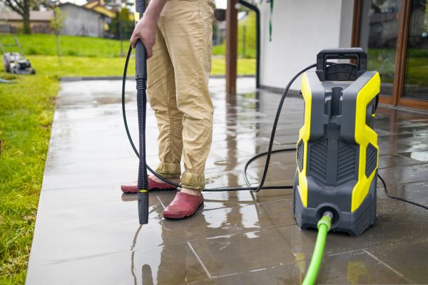 Porch Pressure Washing in Fort Myers