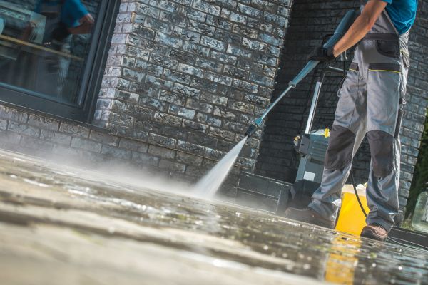 Storefront Pressure Washing in Fort Myers