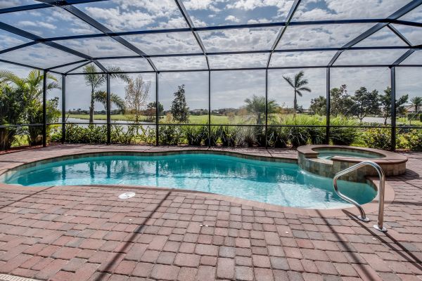 Pool Enclosure Cleaning in Fort Myers