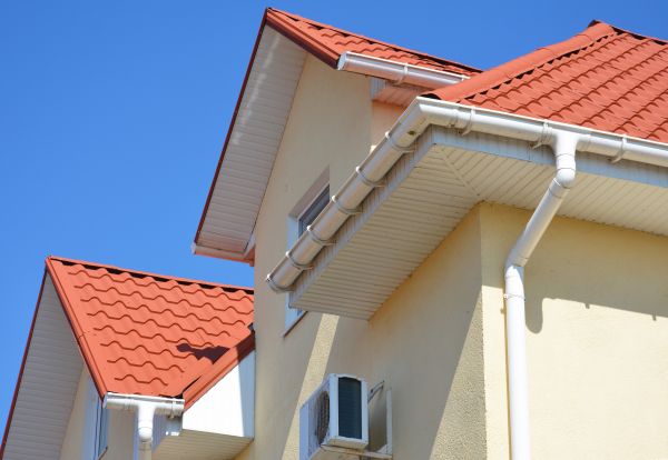 Soffit Cleaning in Fort Myers