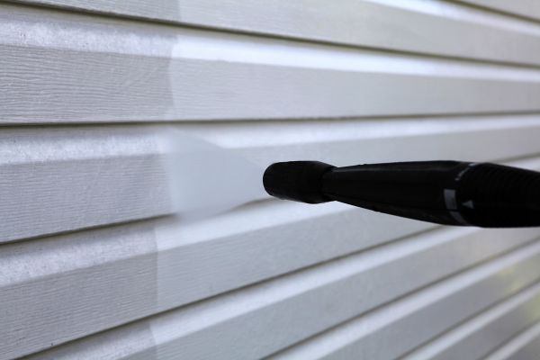 Condo Siding Power Washing in Fort Myers