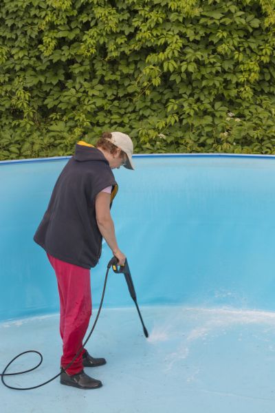 Pool Pressure Washing in Fort Myers