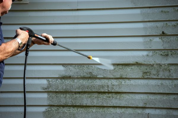 Vinyl Siding Power Washing in Fort Myers