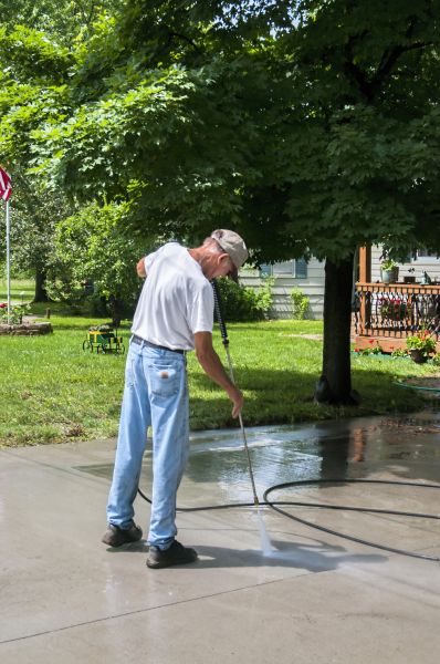 Driveway Concrete Cleaning in Fort Myers